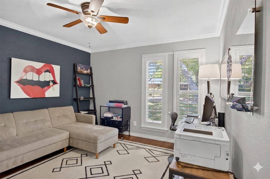 Home office/Bedroom