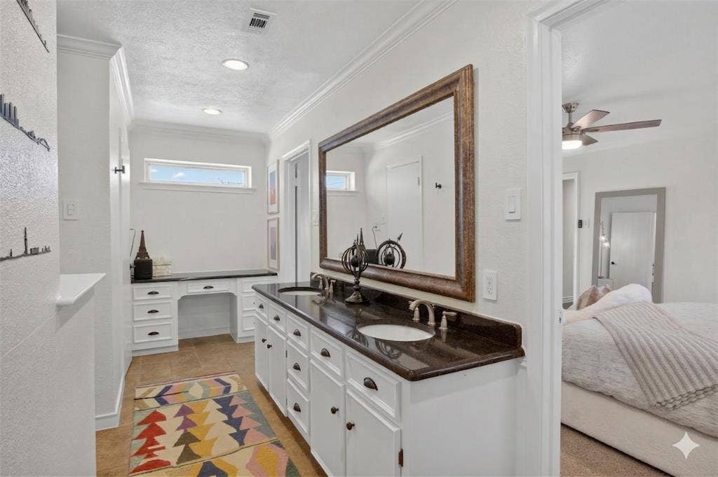Ensuite bathroom