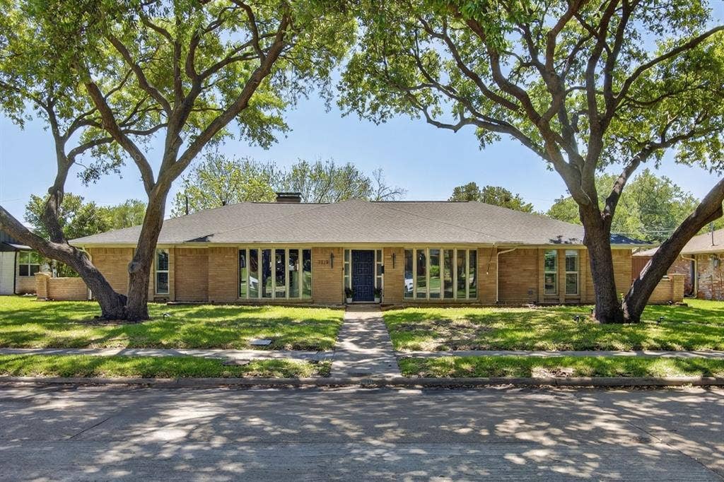 3228 Grantwood Drive, Dallas, TX 75229