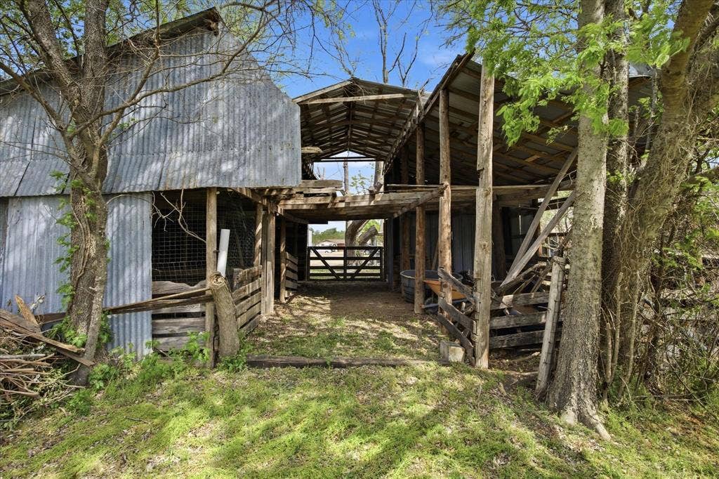 102 Paul Wilson Road, Wylie, TX 75098 102 Paul Wilson Road, Wylie, TX 75098
