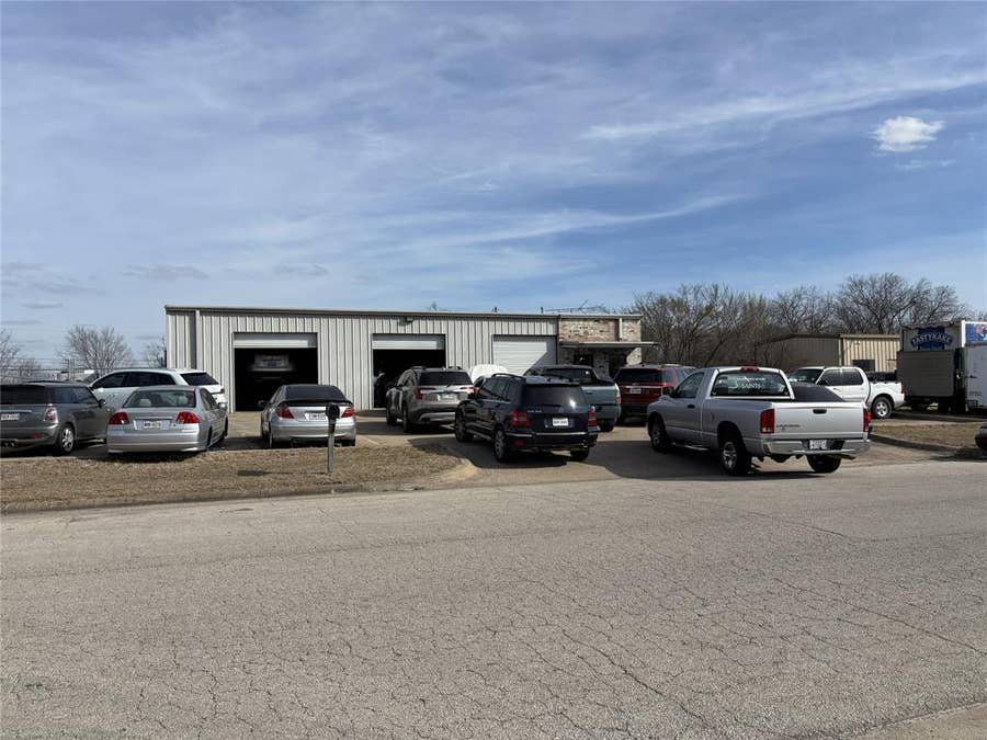 Property photo for 7903 Traders Circle, Greenville, TX