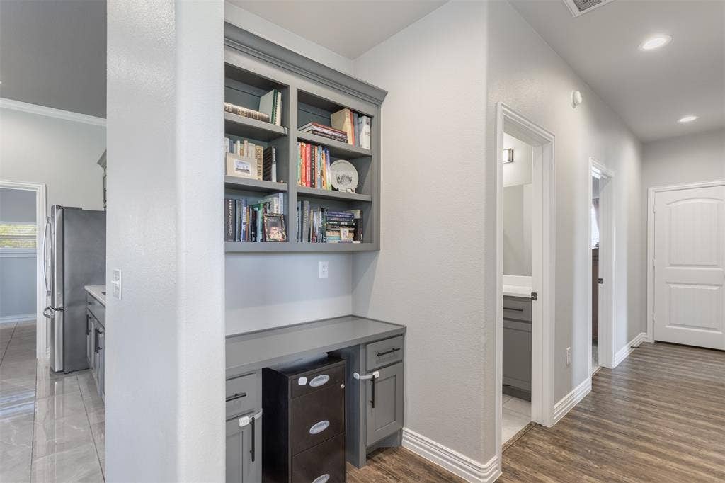 1538 Fm 36 N, Farmersville, TX 75442 When every nook and cranny is used, you get a homework station. What a great location near the secondary bedrooms.