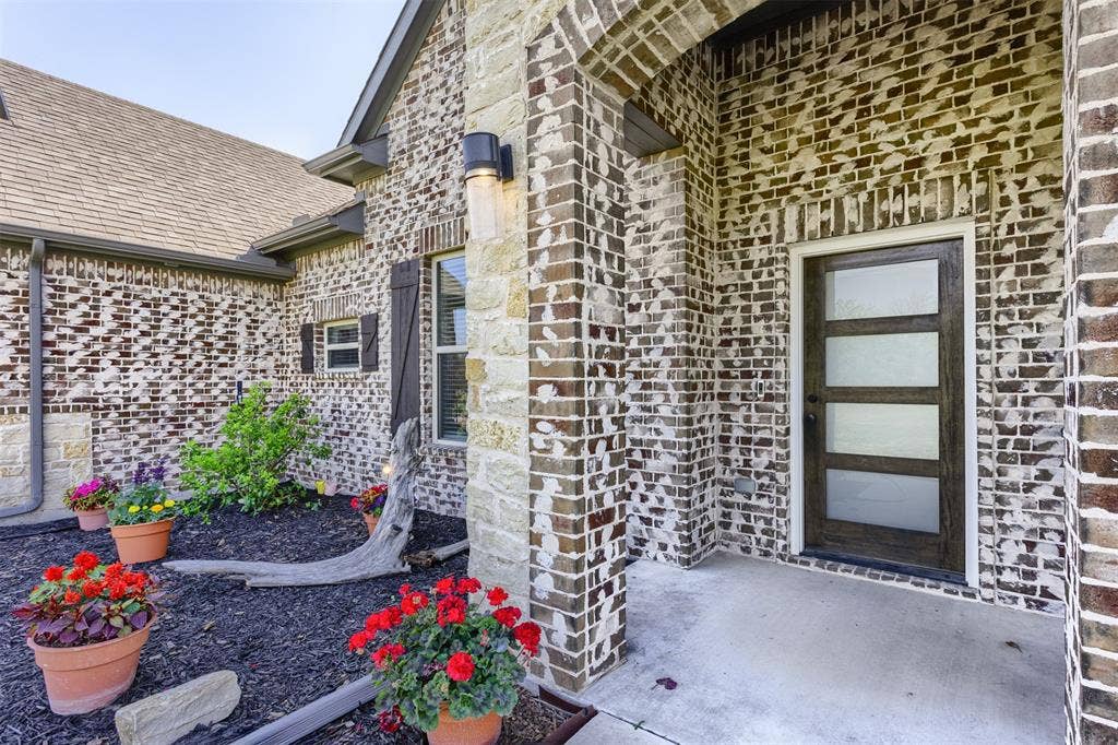 1538 Fm 36 N, Farmersville, TX 75442 Welcome home