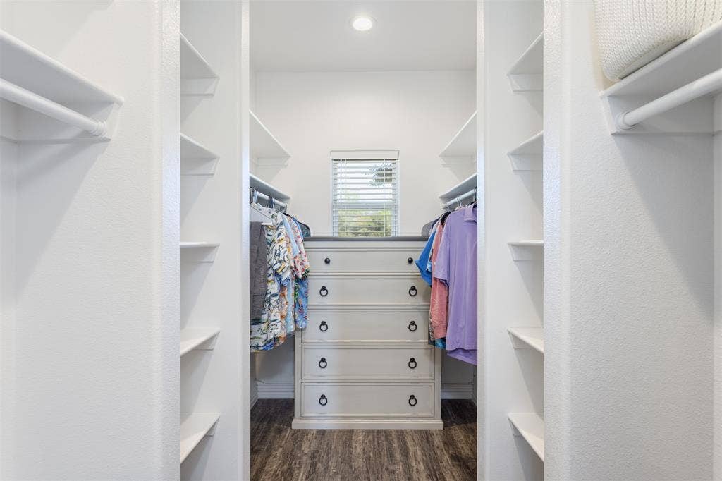 1538 Fm 36 N, Farmersville, TX 75442 Large Primary closet with built-in shelves.