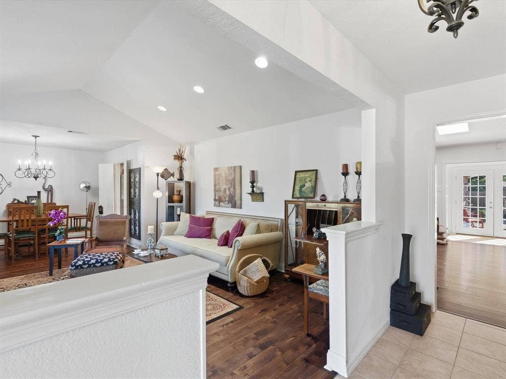 5320 Elkridge Drive, Dallas, TX 75227 5320 Elkridge Drive, Dallas, TX 75227