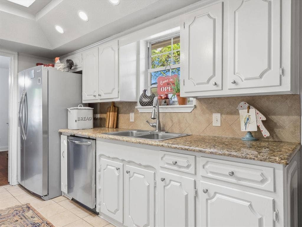 5320 Elkridge Drive, Dallas, TX 75227 5320 Elkridge Drive, Dallas, TX 75227