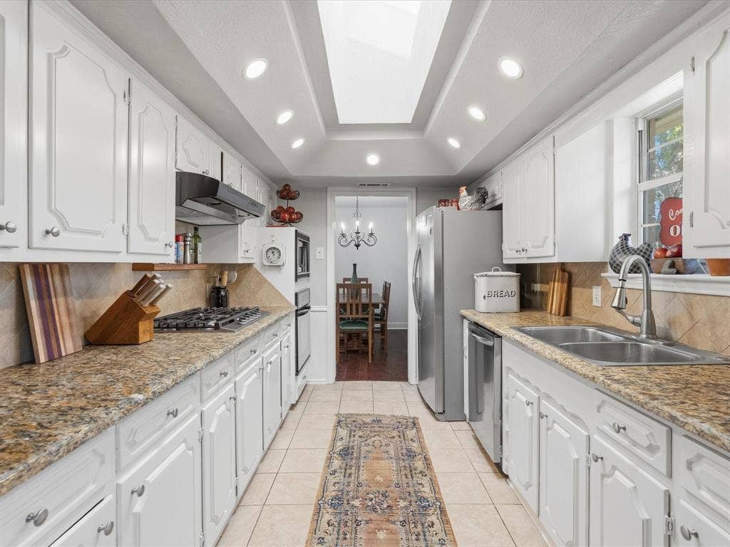5320 Elkridge Drive, Dallas, TX 75227 5320 Elkridge Drive, Dallas, TX 75227