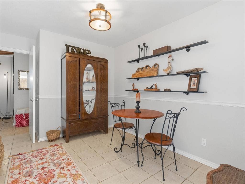 5320 Elkridge Drive, Dallas, TX 75227 5320 Elkridge Drive, Dallas, TX 75227