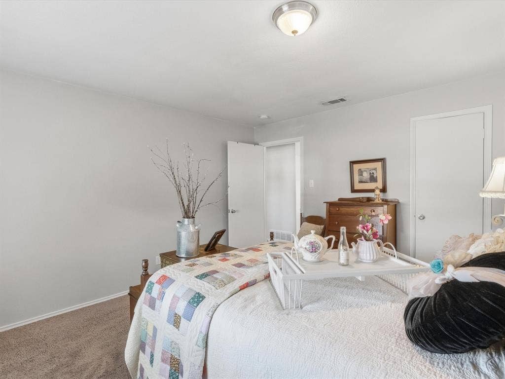 5320 Elkridge Drive, Dallas, TX 75227 5320 Elkridge Drive, Dallas, TX 75227