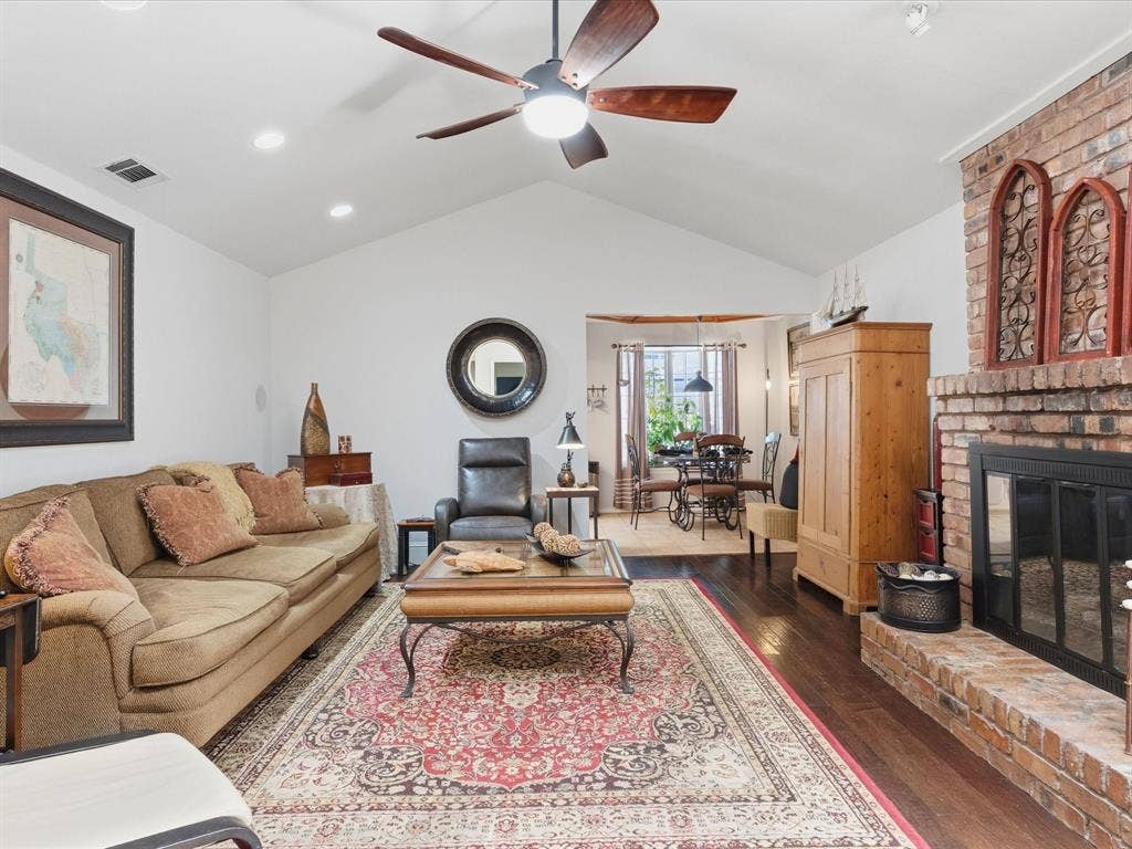 5320 Elkridge Drive, Dallas, TX 75227 5320 Elkridge Drive, Dallas, TX 75227