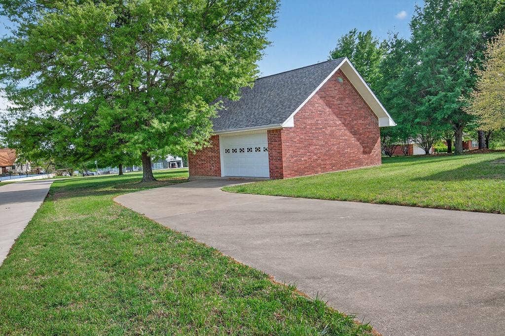 2436 Lakefront Shores Road, Athens, TX 75752 2436 Lakefront Shores Road, Athens, TX 75752