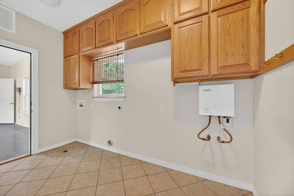 2436 Lakefront Shores Road, Athens, TX 75752 2436 Lakefront Shores Road, Athens, TX 75752