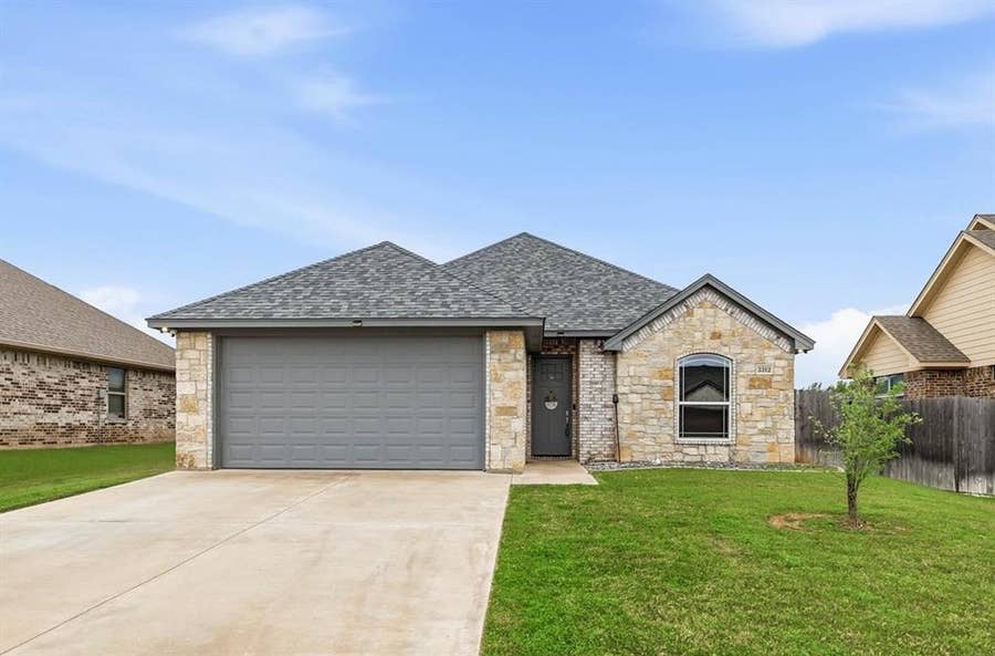 Property photo for 3312 Arrow Creek Drive, Granbury, TX