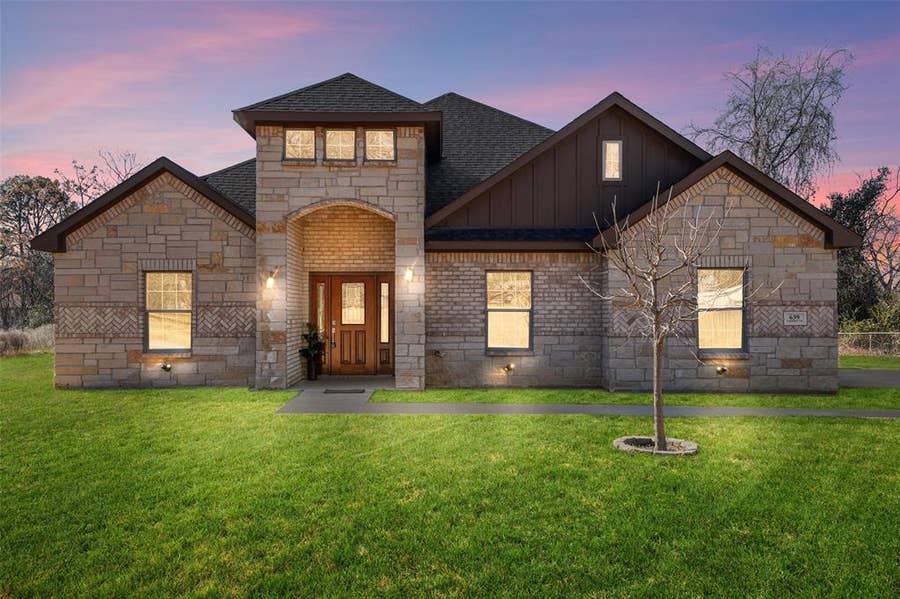 Property photo for 639 Legendary Lane, Gun Barrel City, TX