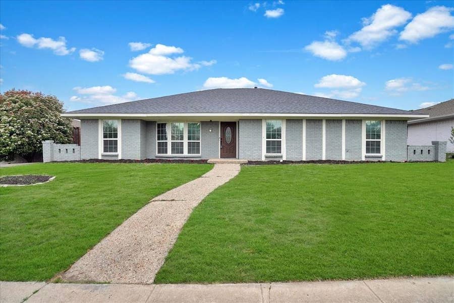 Property photo for 527 Goodwin Drive, Richardson, TX