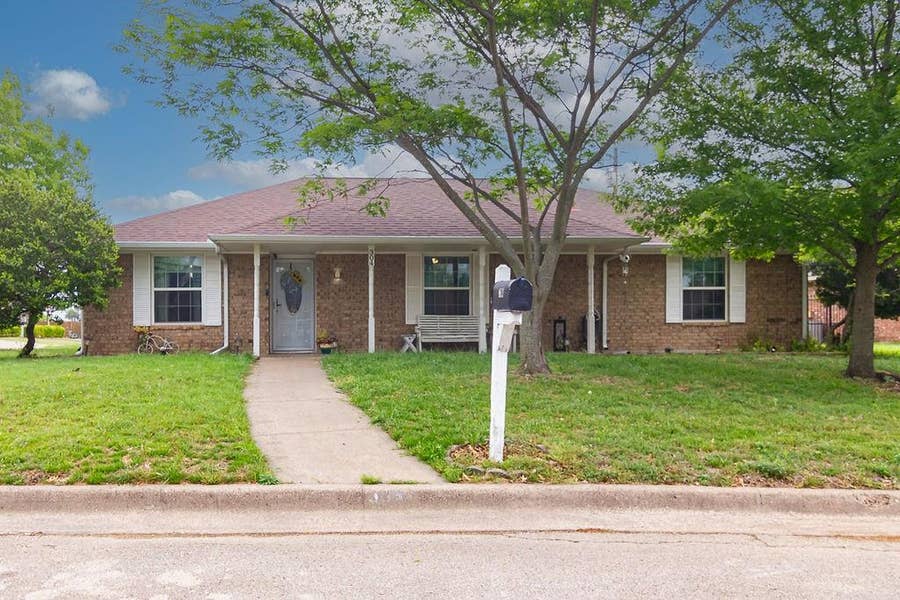 Property photo for 304 Johnston Boulevard, Waxahachie, TX