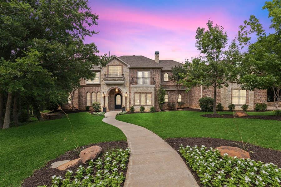 Property photo for 549 Round Hollow Lane, Southlake, TX