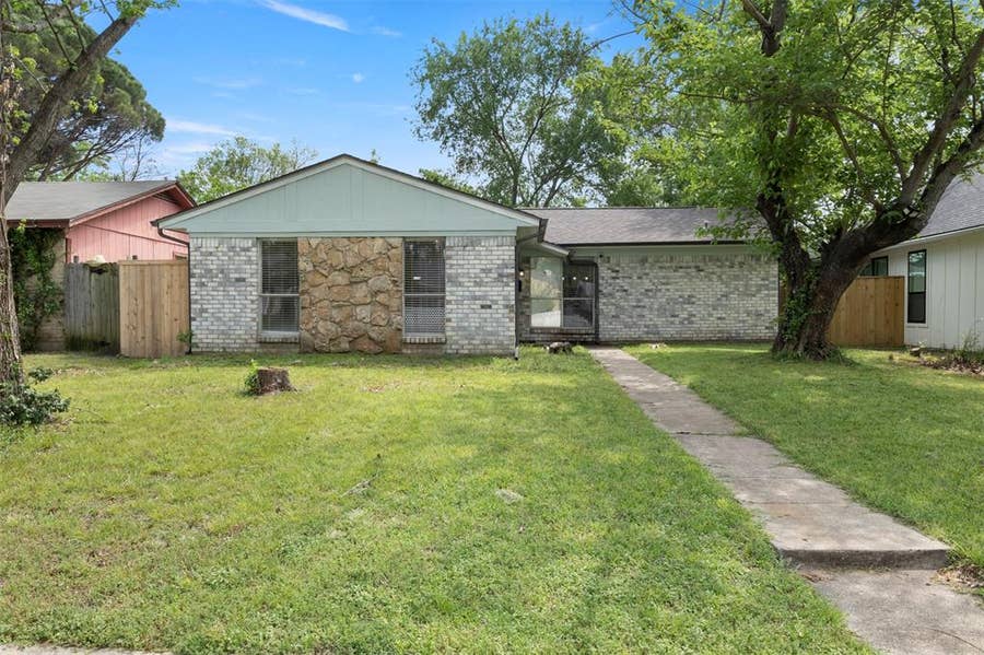 Property photo for 9620 Dale Glade Drive, Dallas, TX