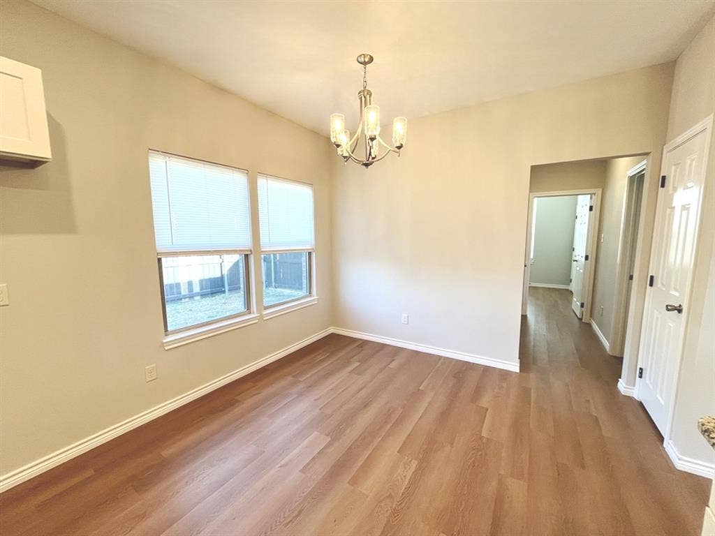 316 W James Street, Mabank, TX 75147 316 W James Street, Mabank, TX 75147
