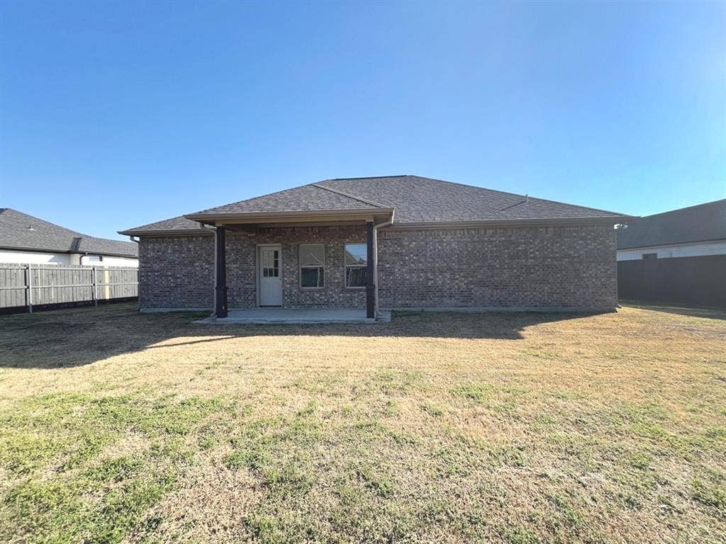 316 W James Street, Mabank, TX 75147 316 W James Street, Mabank, TX 75147