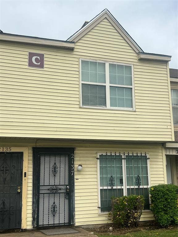Property photo for 2137 Aspen Drive, Dallas, TX