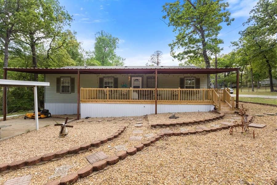 Property photo for 1101 Doe Run Drive, Tool, TX