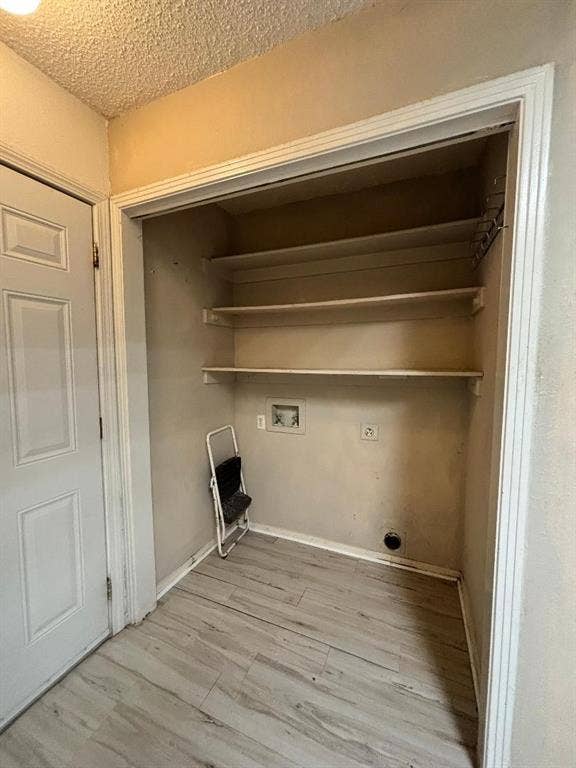 1107 Rimcrest Drive, Arlington, TX 76017