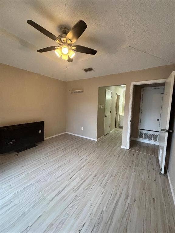 1107 Rimcrest Drive, Arlington, TX 76017