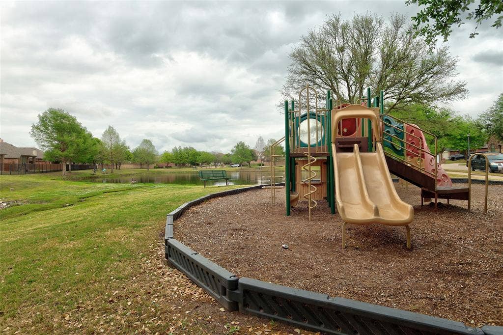 1913 Hidden Fairway Drive, Wylie, TX 75098 Play area nearby