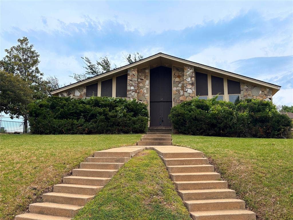 12 Creekwood Circle, Richardson, TX 75080 12 Creekwood Circle, Richardson, TX 75080