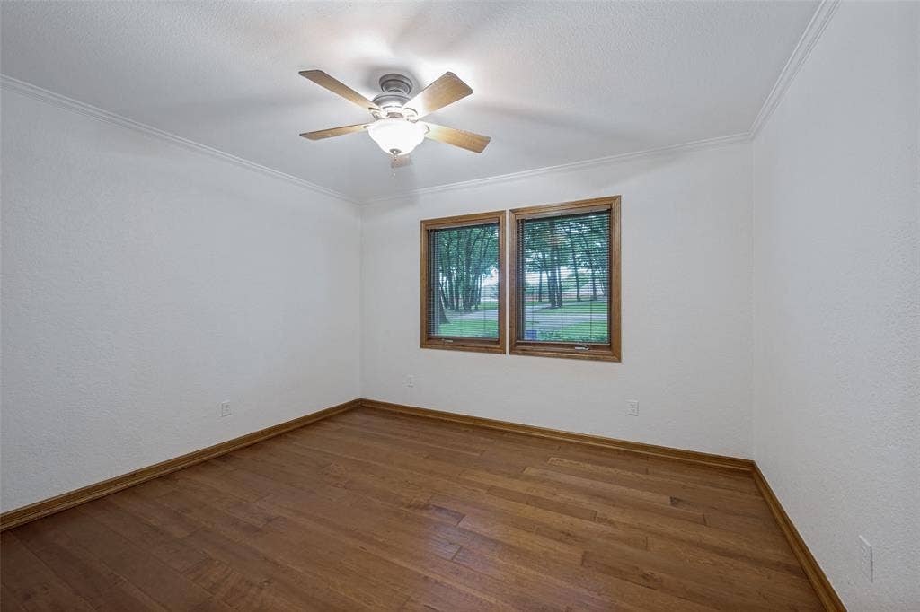 1607 N Main Street, Euless, TX 76039 1607 N Main Street, Euless, TX 76039