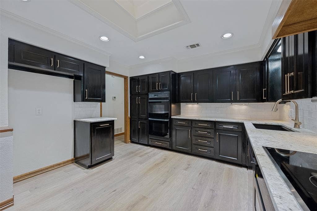 1607 N Main Street, Euless, TX 76039 1607 N Main Street, Euless, TX 76039