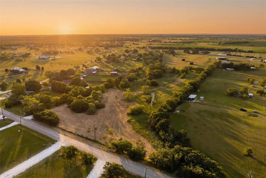 Property photo for 1600 Culpepper Lane, China Spring, TX