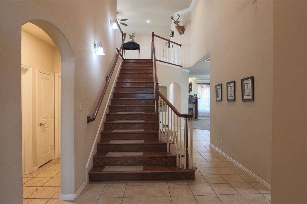 209 Park Meadows Drive, Euless, TX 76039 209 Park Meadows Drive, Euless, TX 76039