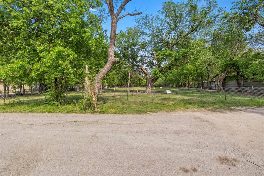 Property photo for 2820 Namur Street, Dallas, TX