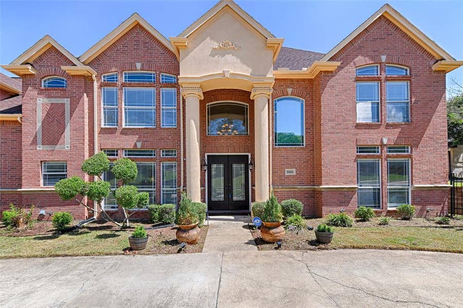 Property photo for 2435 Valley View Drive, Cedar Hill, TX