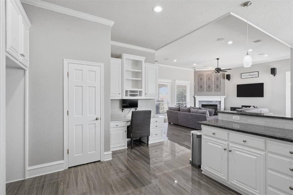 7240 Edgerton Drive, Midlothian, TX 76065 7240 Edgerton Drive, Midlothian, TX 76065