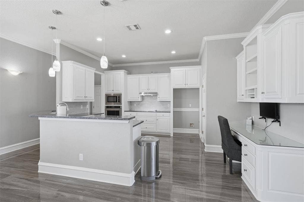 7240 Edgerton Drive, Midlothian, TX 76065 7240 Edgerton Drive, Midlothian, TX 76065