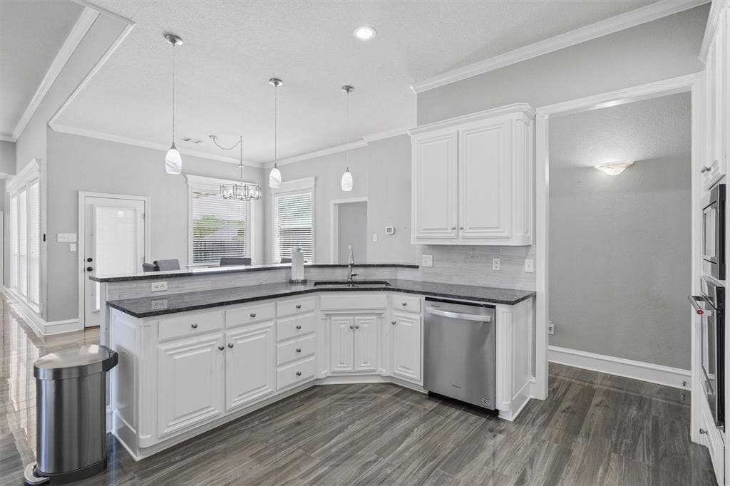 7240 Edgerton Drive, Midlothian, TX 76065 7240 Edgerton Drive, Midlothian, TX 76065