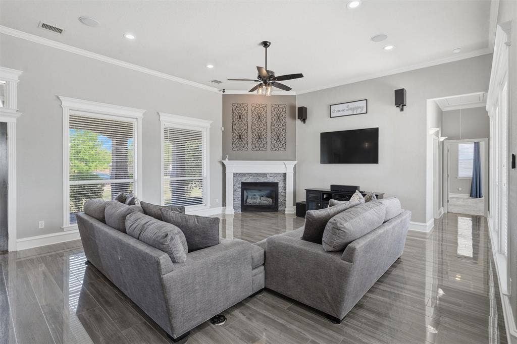 7240 Edgerton Drive, Midlothian, TX 76065 7240 Edgerton Drive, Midlothian, TX 76065