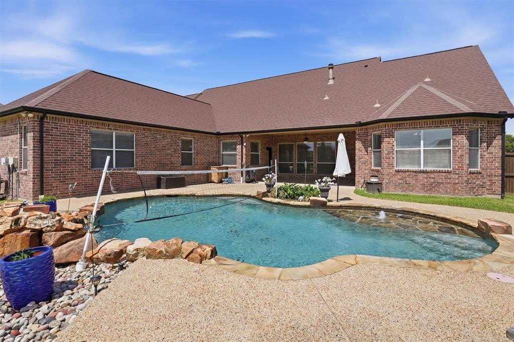 7240 Edgerton Drive, Midlothian, TX 76065 7240 Edgerton Drive, Midlothian, TX 76065