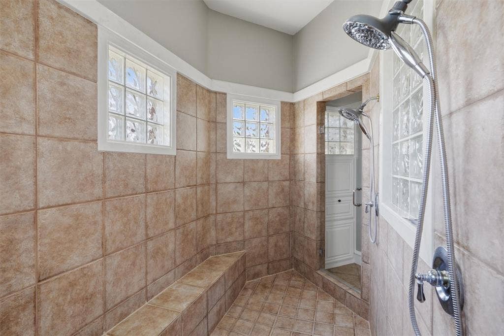 7240 Edgerton Drive, Midlothian, TX 76065 7240 Edgerton Drive, Midlothian, TX 76065
