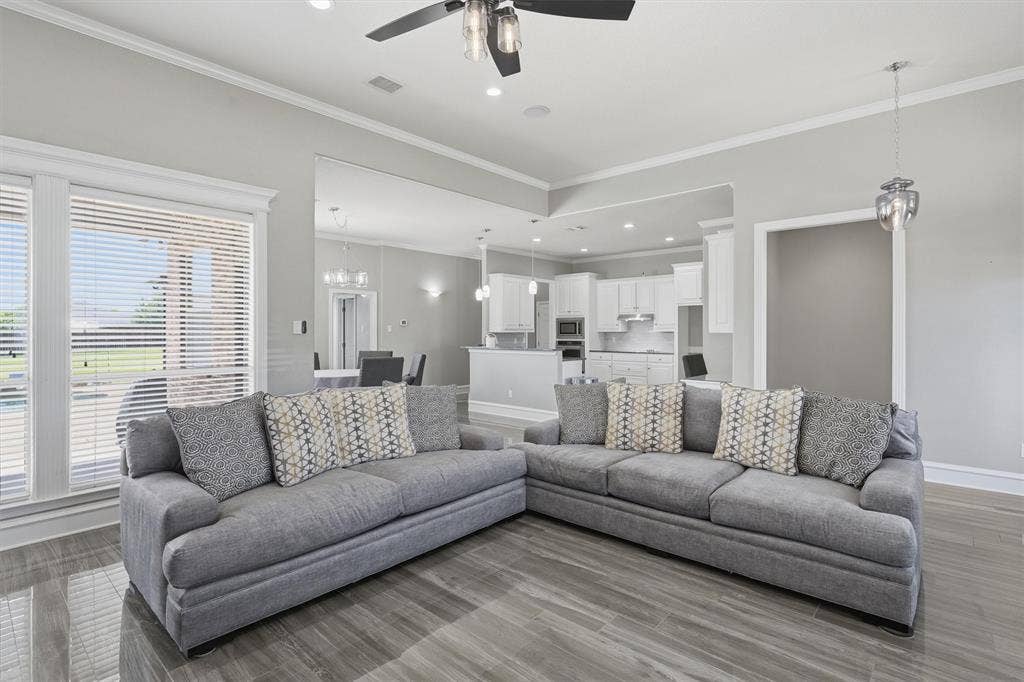 7240 Edgerton Drive, Midlothian, TX 76065 7240 Edgerton Drive, Midlothian, TX 76065