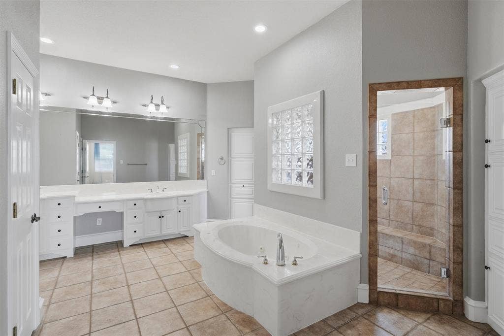 7240 Edgerton Drive, Midlothian, TX 76065 7240 Edgerton Drive, Midlothian, TX 76065