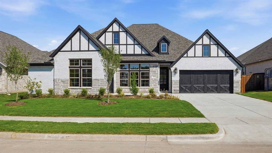 Property photo for 1950 Benedetto Way, McLendon Chisholm, TX