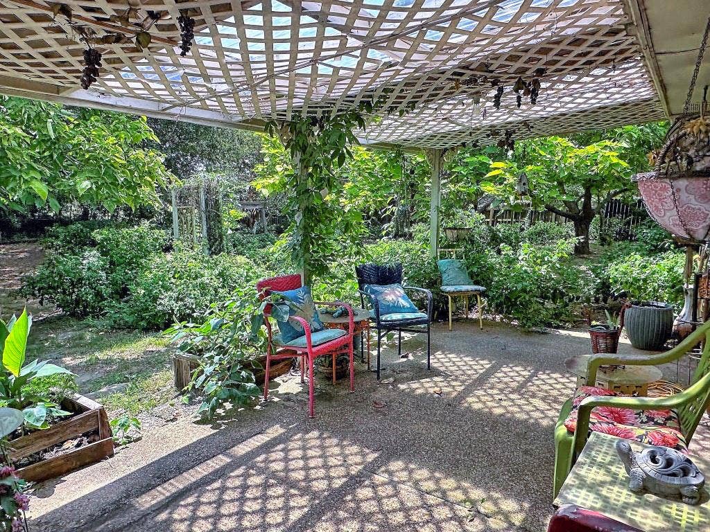 2307 Crystal Drive, Athens, TX 75751