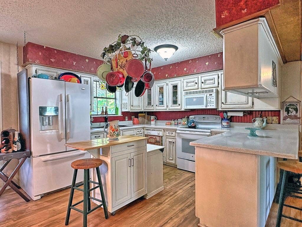 2307 Crystal Drive, Athens, TX 75751