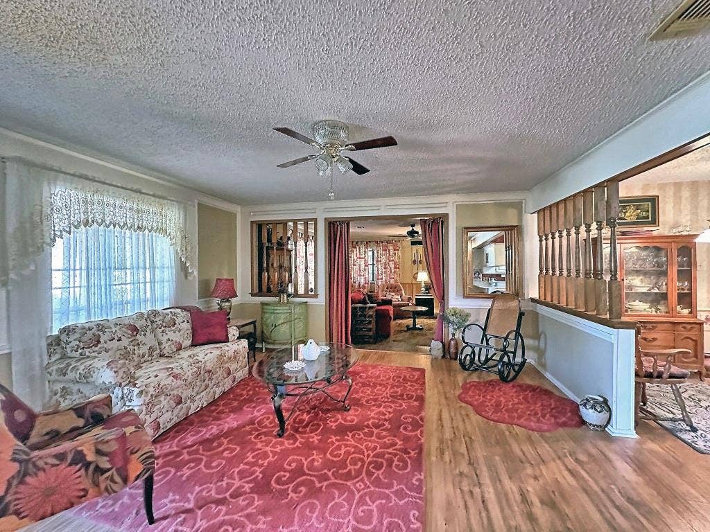 2307 Crystal Drive, Athens, TX 75751