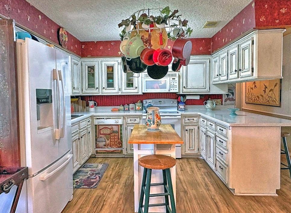 2307 Crystal Drive, Athens, TX 75751