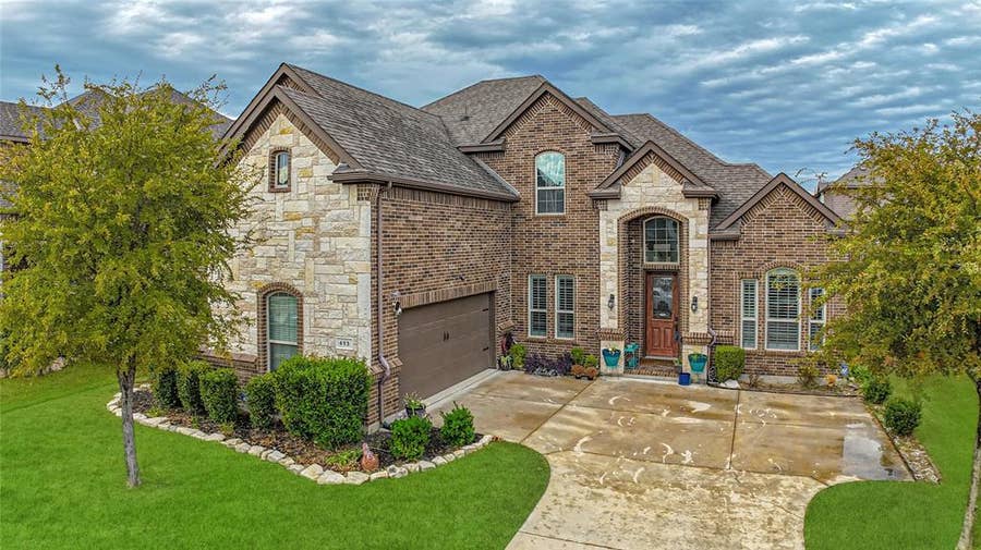 Property photo for 413 Brookdale Drive, Midlothian, TX